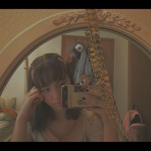 Meet your Posher, Bella